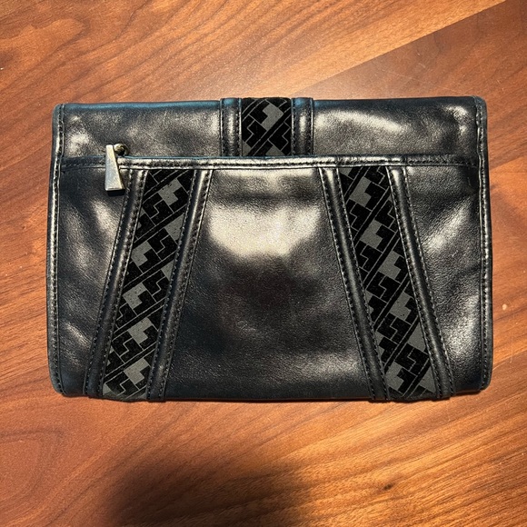 L.A.M.B clutch - Picture 2 of 7